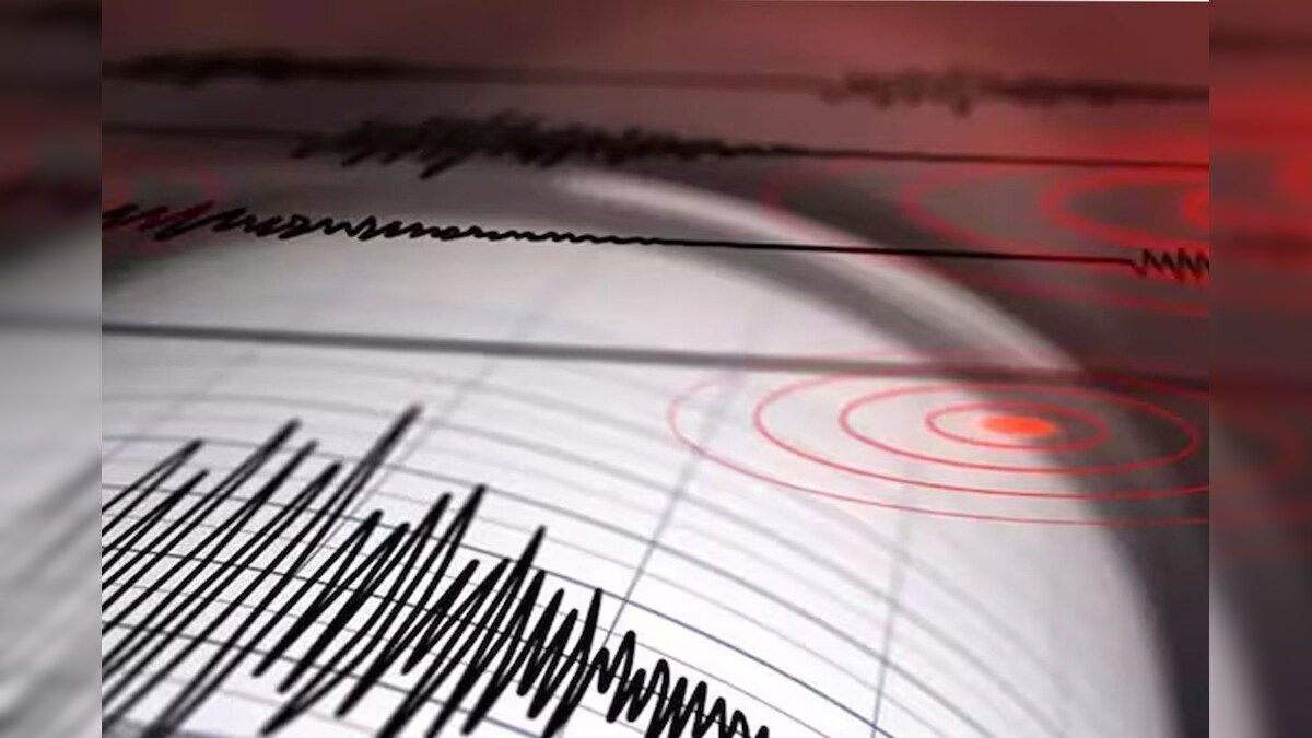Due to the strong shocks of the earthquake, the earth shook, people ran away from the house…