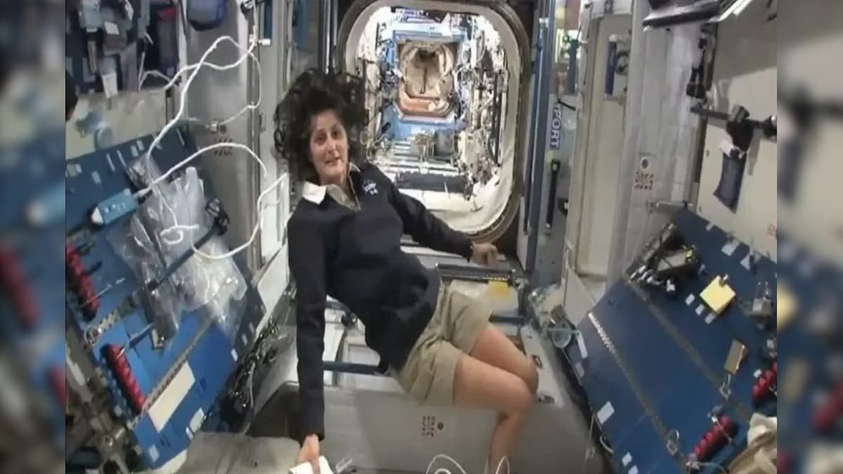 Astronaut start walking after coming back from space