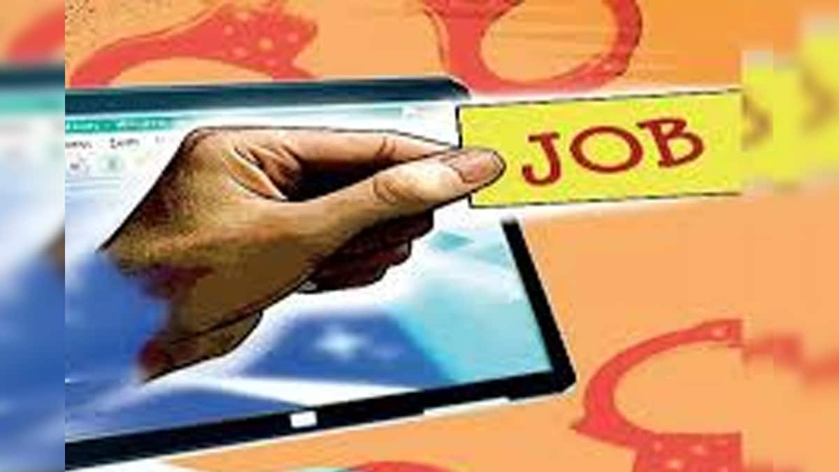 Job Officer in abroad, pay for salary, accommodation and food from 1 lakh.