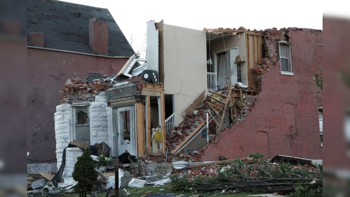 The storm flew macious harassment, house roofs, many deaths, the government, the emergency alley