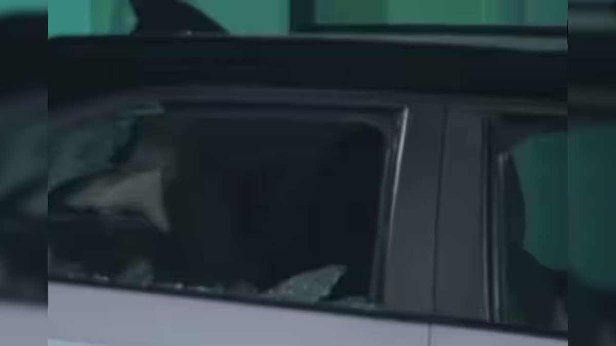 Who is filled in if the ball breaks the car mirror? Read here Interesting information