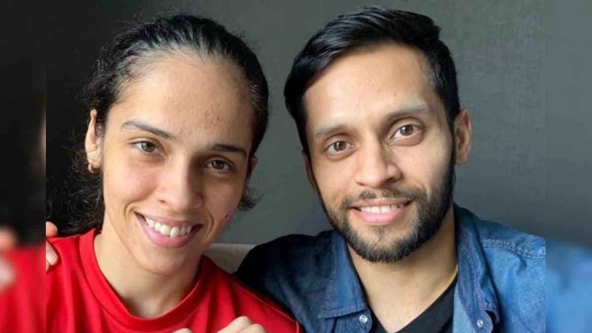 Saina Nehwal killed U-Turn, husband Parupral Photo