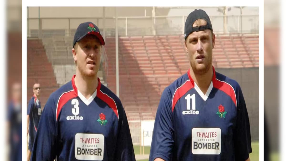 No one could break up for 32 years Chappel records, in just 21 minutes, scored hundreds of scores, 4 fours and 9 sixes