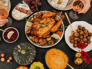 Never eat these things with milk and curd, otherwise your stomach will get upset! Never eat these things with milk and curd, otherwise your stomach will get upset!