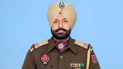 ਅੰਮ੍ਰਿਤਸਰ ਵਿੱਚ ASI ਹਰਜੀਤ ਸਿੰਘ ਦੀ ਗੋਲੀ ਮਾਰ ਕੇ ਹੱਤਿਆ, TTH ਨੇ ਲਈ ਜ਼ਿੰਮੇਵਾਰੀ ਅੰਮ੍ਰਿਤਸਰ ਵਿੱਚ ASI ਹਰਜੀਤ ਸਿੰਘ ਦੀ ਗੋਲੀ ਮਾਰ ਕੇ ਹੱਤਿਆ, TTH ਨੇ ਲਈ ਜ਼ਿੰਮੇਵਾਰੀ
