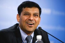 সুদ কমিয়ে সবার নয়নের মণি এখন রাজন