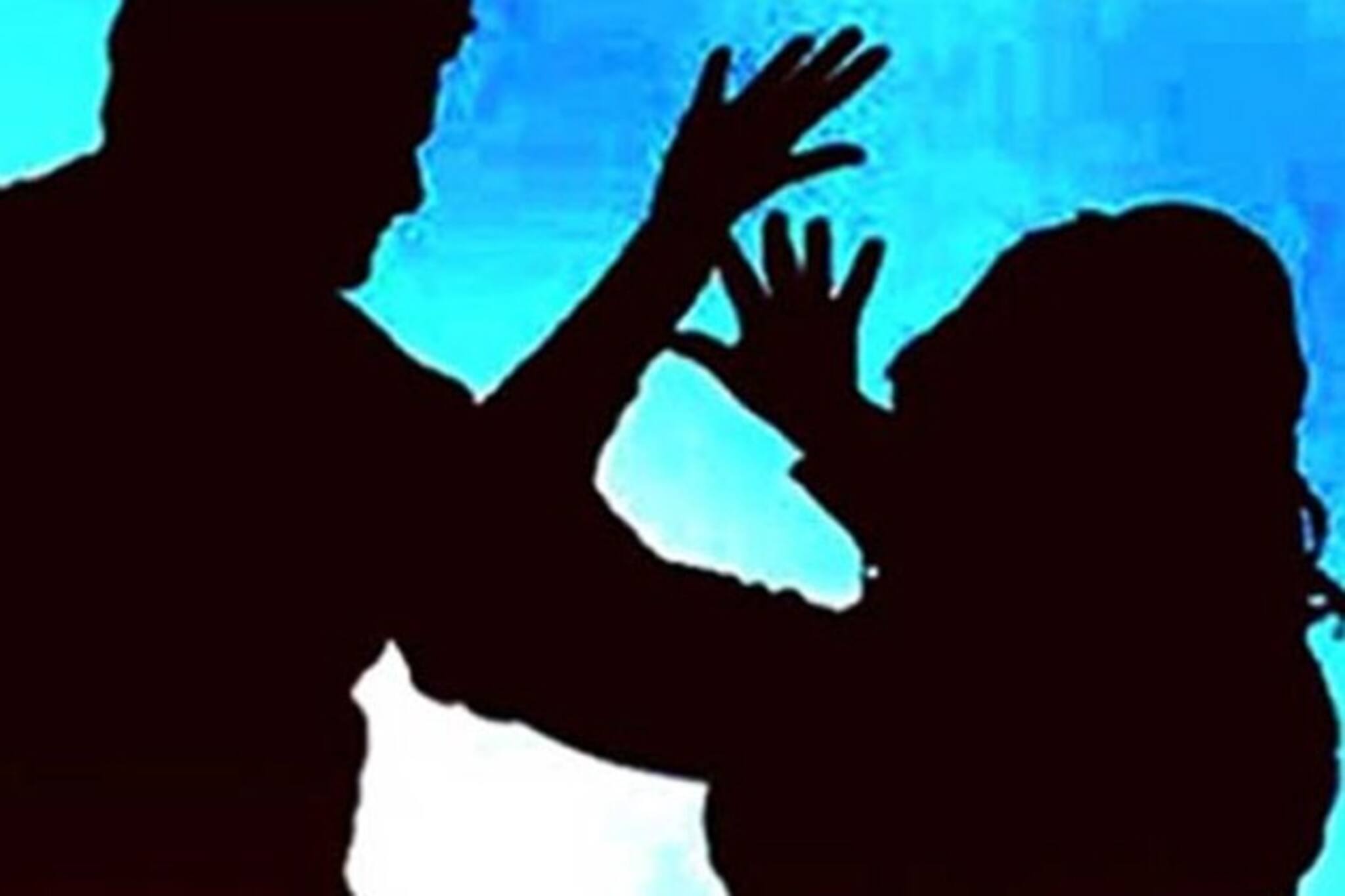 কটূক্তির প্রতিবাদ করায় আক্রান্ত ছাত্রী