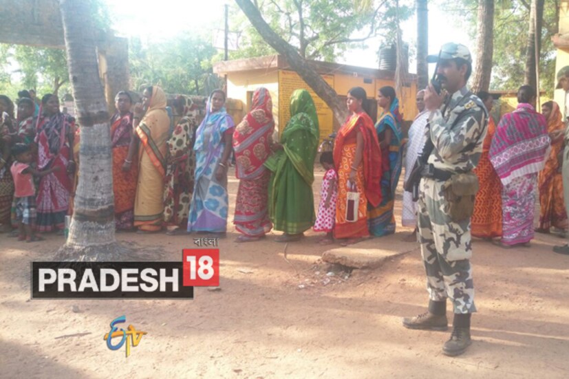 মুর্শিদাবাদের ২২টি কেন্দ্রে, নদীয়ার ৭টি, বর্ধমানের ১৬টি এবং উত্তর কলকাতার ৭টি বিধানসভা কেন্দ্রে চলবে ভোটগ্রহণ ৷ ভোট দেবেন প্রায় ১ কোটি ৩৭ লক্ষ ভোটার ৷ এলাকা দখলের রাজনৈতিক লড়াইয়ে সামিল প্রবীণ থেকে নবীন প্রার্থীরা ৷ নয়না বন্দ্যোপাধ্যায়, সৌমেন মিত্র, পরেশ পাল, শশী পাঁজা , রাহুল সিনহা, রুকবানুর রহমান, আবু হেনা, মহম্মদ সোহরাব, স্মিতা বক্সীর মতো দাপুটে, জনপ্রিয় নেতা-নেত্রীর ভাগ্য নির্ধারণ হবে 