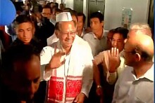 পশ্চিমবঙ্গের পাশাপাশি অসমে প্রথম দফার নির্বাচন, ভোট দিলেন তরুণ গগৈ