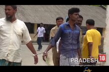 ভোট চলাকালীন কং কর্মীর বাড়ি থেকে অস্ত্র উদ্ধার, দেখুন ভিডিও ভোট চলাকালীন কং কর্মীর বাড়ি থেকে অস্ত্র উদ্ধার, দেখুন ভিডিও