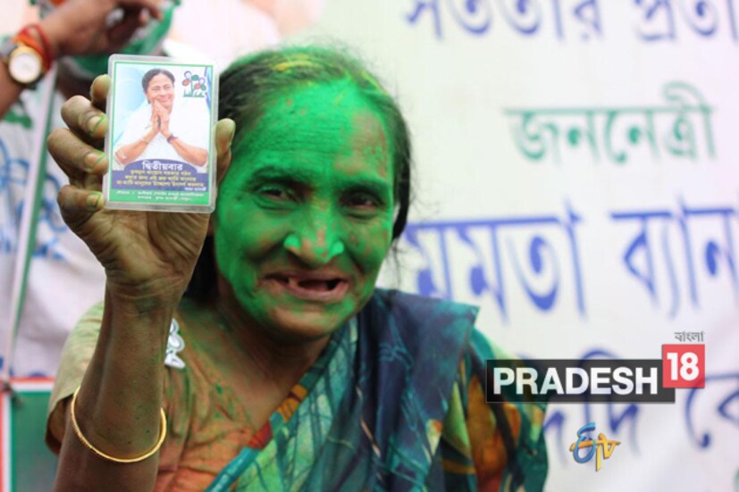 পথ চলতে চলতে কারও কারও প্রয়োজন হয় ৷ নীতীশজি লালুজির সঙ্গে আমার সম্পর্ক ভাল ৷ যখনই আমাকে ডাকেন তখনই আমি যাই ৷ ভবিষ্যৎ রাজনীতি কী হবে তা সময় বলবে ৷’