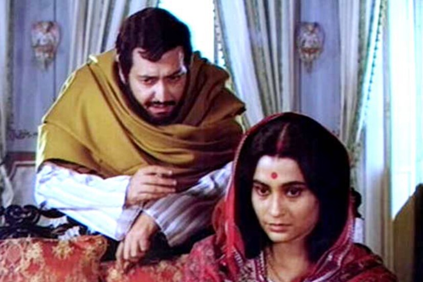 ছবির নাম ‘ঘরে বাইরে’ ৷ পরিচালক সত্যজিৎ রায় ৷ অভিনয় করেছিলেন সৌমিত্র চট্টোপাধ্যায়, স্বাতীলেখা সেনগুপ্ত ৷ 