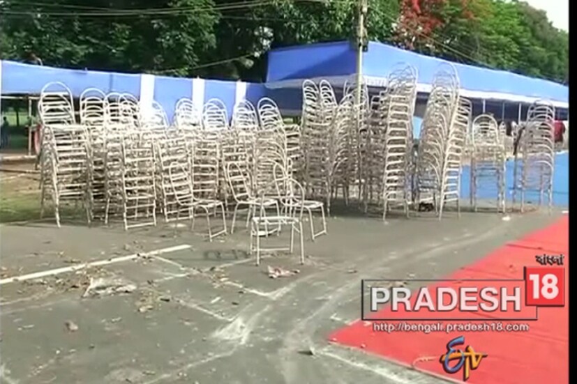 সূত্রের খবর, শপথ অনুষ্ঠানে ভিভিআইপি অতিথির সংখ্যাই কয়েক হাজারের বেশি ৷ শপথ অনুষ্ঠানে থাকবেন লালুপ্রসাদ যাদব ৷