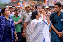 ভোটের রেজাল্ট নিয়ে সরগরম কলকাতা ময়দান ভোটের রেজাল্ট নিয়ে সরগরম কলকাতা ময়দান