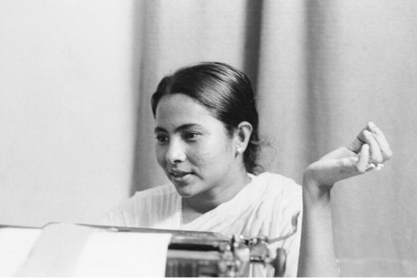 কলেজের ছাত্রী ৷ ছাত্র আন্দোলনের সঙ্গে যুক্ত ৷ 