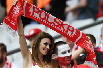 ইউরোতে ‘হিট’ সমর্থকরাও !