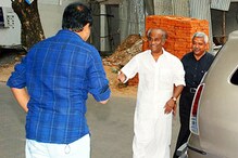 ‘বিলিওনেয়ার’ মানেই বিলাসবহুল গাড়ি নয় ! ‘বিলিওনেয়ার’ মানেই বিলাসবহুল গাড়ি নয় !