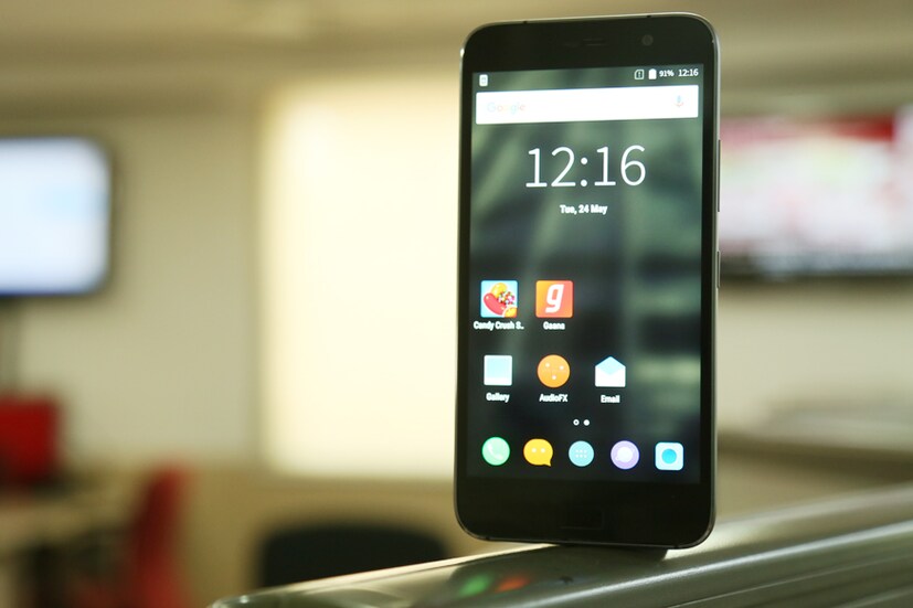 লেনোভো zuk z1 : লেনোভোর স্মার্টফোনটি অ্যানড্রয়েড ৫.১.১ ললিপপ ভার্সান ৷ ক্যামেরা রয়েছে ১৩ মেগাপিক্সল ৷ ৬৪ জিবি ইন্টারনাল মেমোরি ৷ যা বাড়ানো যায় না ৷ 