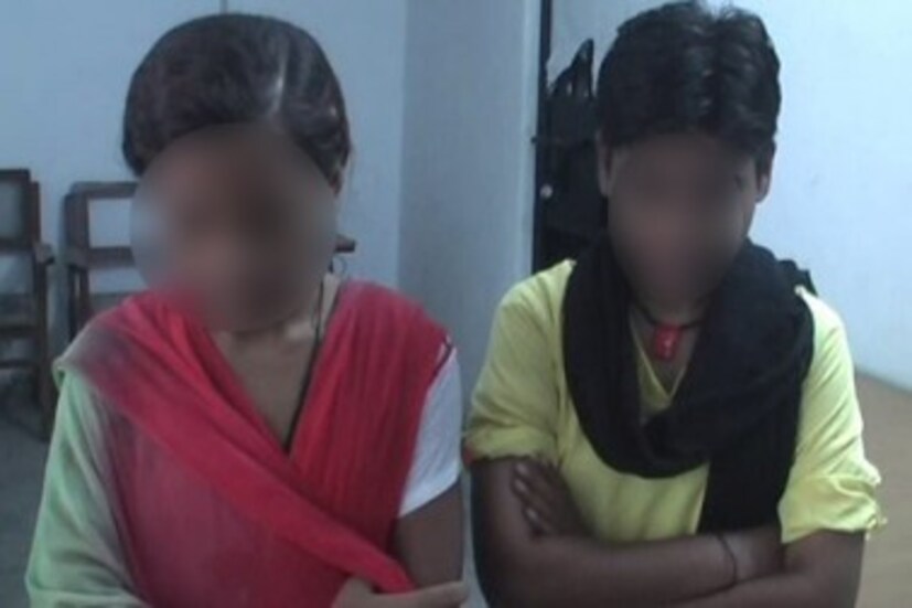 এরপর দু’জনকে মহিলাদের থানায় পাঠিয়ে দেওয়া হয় ৷ সাহিন ও ফরিদার নিখোঁজ হওয়ার কথা থানায় দায়ের করেছিল তাদের পরিবারের সদস্যরা ৷ 