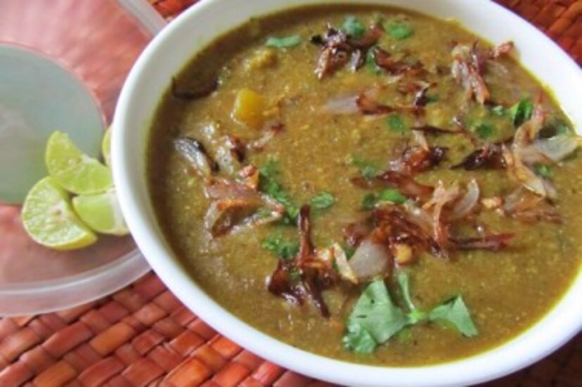 পার্ক সার্কাস:  এই এলাকায় বেশ কয়েকটি খাবার দেকান রয়েছে যেখানে বিরিয়ানি ও হালিম পাওয়া যায় ৷ তবে কোনও দোকানের খাবারের স্বাদ এক নয় ৷ 