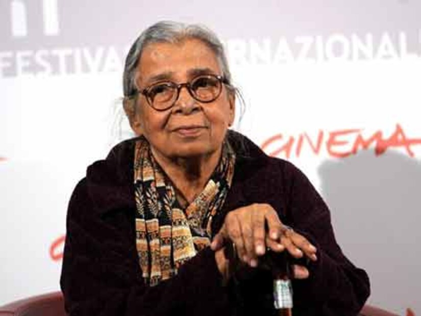  ১৯৭৯ সালে সাহিত্য অ্যাকাডেমি পুরস্কার ৷ ‘অরণ্যের অধিকার’-এর জন্য পুরস্কার লাভ ৷ ১৯৮৬ সালে পদ্ম পুরস্কার ৷ ১৯৯৬ সালে জ্ঞানপীঠ পুরস্কার ৷ ১৯৯৭ সালে রমন ম্যাগসেসে পুরস্কার ৷ ২০০৬ সালে পদ্ম বিভূষণ ২০১১ সালে বঙ্গবিভূষণ ৷ ২০১২ সালে হল অফ ফেম লাইফটাইম অ্যাচিভমেন্ট সাহিত্যব্রহ্ম৷ ২০১৪ সালে অসম সাহিত্য সভার মামণি রাইসোম গোস্বামী জাতীয় পুরস্কার
