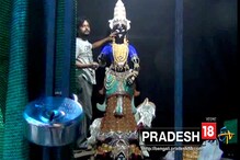 চার কোটির আভরণে কালো দুর্গা চার কোটির আভরণে কালো দুর্গা