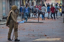 ফের অশান্তি ছড়াল কাশ্মীরে, জনতা-পুলিশ সংঘর্ষে মৃতের সংখ্যা বেড়ে দাঁড়াল ৭৮ ফের অশান্তি ছড়াল কাশ্মীরে, জনতা-পুলিশ সংঘর্ষে মৃতের সংখ্যা বেড়ে দাঁড়াল ৭৮