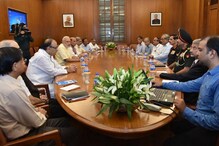 পাক হামলার আশঙ্কায় সীমান্তে সতর্কতা পাক হামলার আশঙ্কায় সীমান্তে সতর্কতা