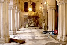 তিন চালির মঠচৌড়ি-খিচুড়ি নৈবেদ্য, উত্তর কলকাতার দর্জিপাড়া মিত্রবাড়ির পুজো তিন চালির মঠচৌড়ি-খিচুড়ি নৈবেদ্য, উত্তর কলকাতার দর্জিপাড়া মিত্রবাড়ির পুজো