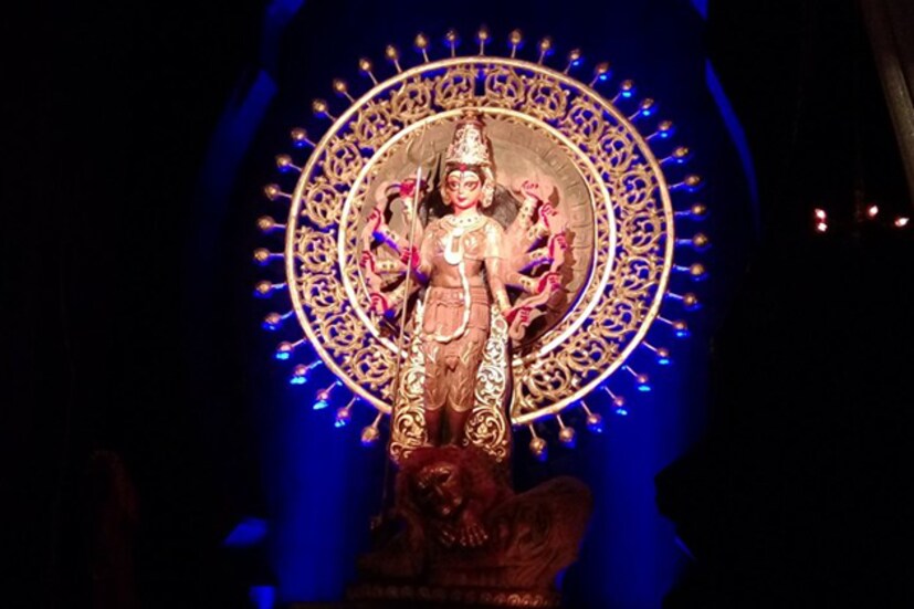 সন্তোষপুর লেকপল্লীর দুর্গাপ্রতিমা ৷ Photos- Siddhartha Sarkar