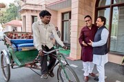 অখিলেশ যাদব বদলে দিলেন রিক্সাচালকের ভাগ্য, দিওয়ালি-র উপহারে দিলেন রোটি-কাপড়া অউর মাকান !