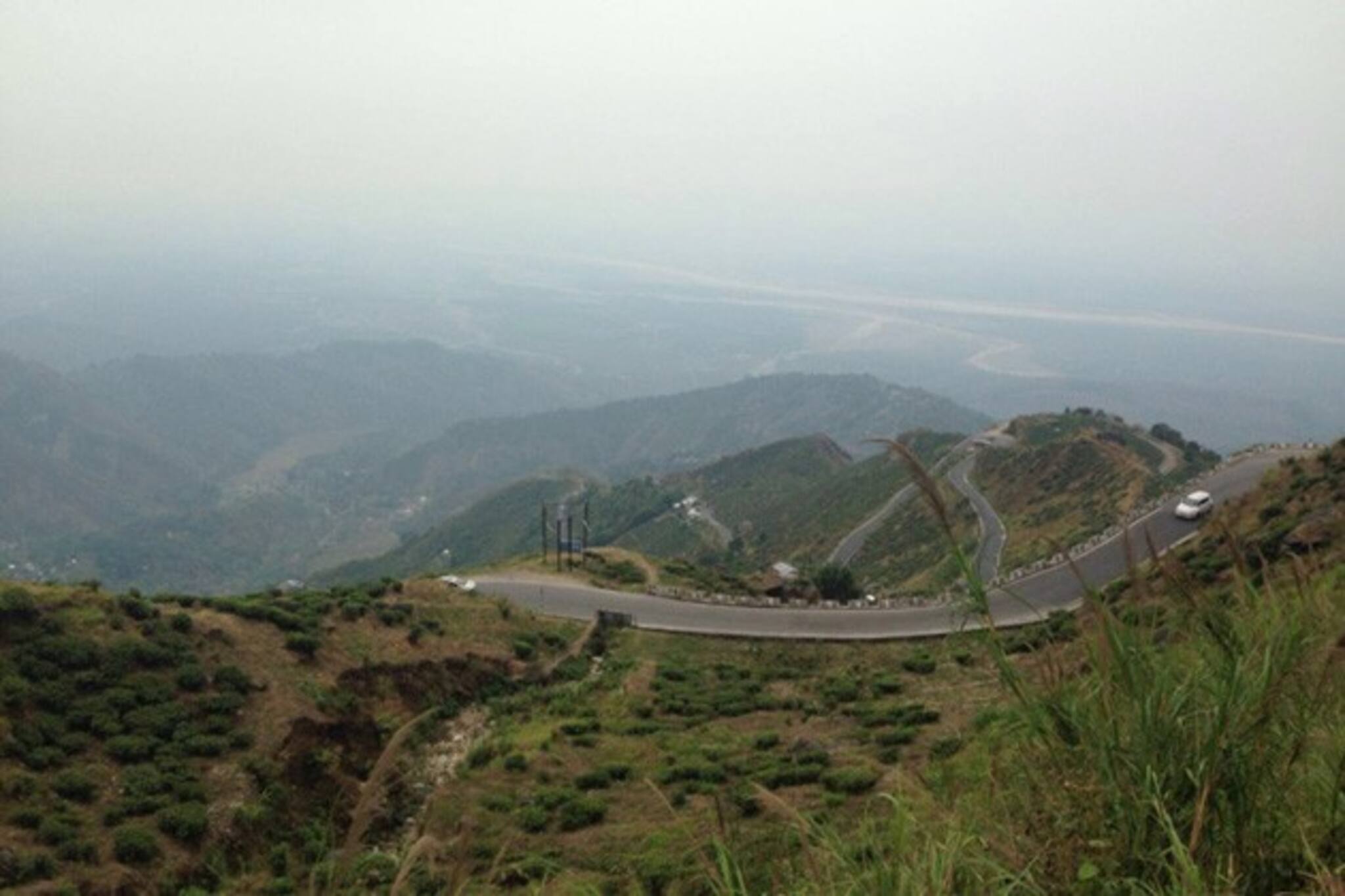 ধসে বন্ধ দার্জিলিংয়ের রাস্তা, উত্তরবঙ্গে প্রবল বর্ষণে বিপাকে পর্যটকরা !