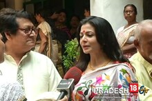 মাতোয়ারা মল্লিকবাড়ি, ষোড়শ উপাচারে দেবী দুর্গার পুজো