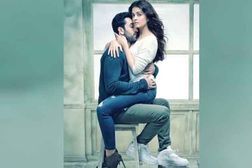 রণবীর-ঐশ্বর্যর ঘনিষ্ঠ দৃশ্য ছাড়াই কি মুক্তি পেতে চলেছে ‘অ্যায় দিল হ্যায় মুশকিল’? বলিউডে এটাই এখন জোর খবর। এই দৃশ্য কাটার পিছনের কুশীলব নাকি আর কেউ নয়, অমিতাভ বচ্চন। তিনিই নাকি চাপ দিয়েছেন সিবিএফসিকে এই দৃশ্যটি ছেঁটে ফেলার জন্য।