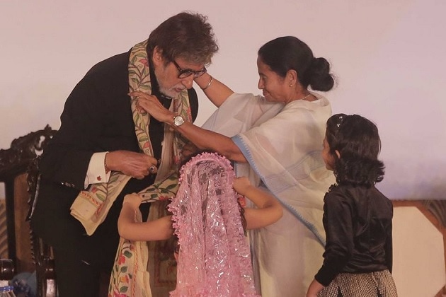 প্রতিবার যেখানে ১০ নভেম্বর থেকে শুরু হয় কলকাতা ফিল্ম ফেস্টিভ্যাল, সেখানে এবার ১১ নভেম্বর শুরু কলকাতা চলচ্চিত্র উৎসব ৷ চলবে ১৮ নভেম্বর অবধি ৷ Picture Courtesy: @MamataOfficial Twitter প্রতিবার যেখানে ১০ নভেম্বর থেকে শুরু হয় কলকাতা ফিল্ম ফেস্টিভ্যাল, সেখানে এবার ১১ নভেম্বর শুরু কলকাতা চলচ্চিত্র উৎসব ৷ চলবে ১৮ নভেম্বর অবধি ৷ Picture Courtesy: @MamataOfficial Twitter