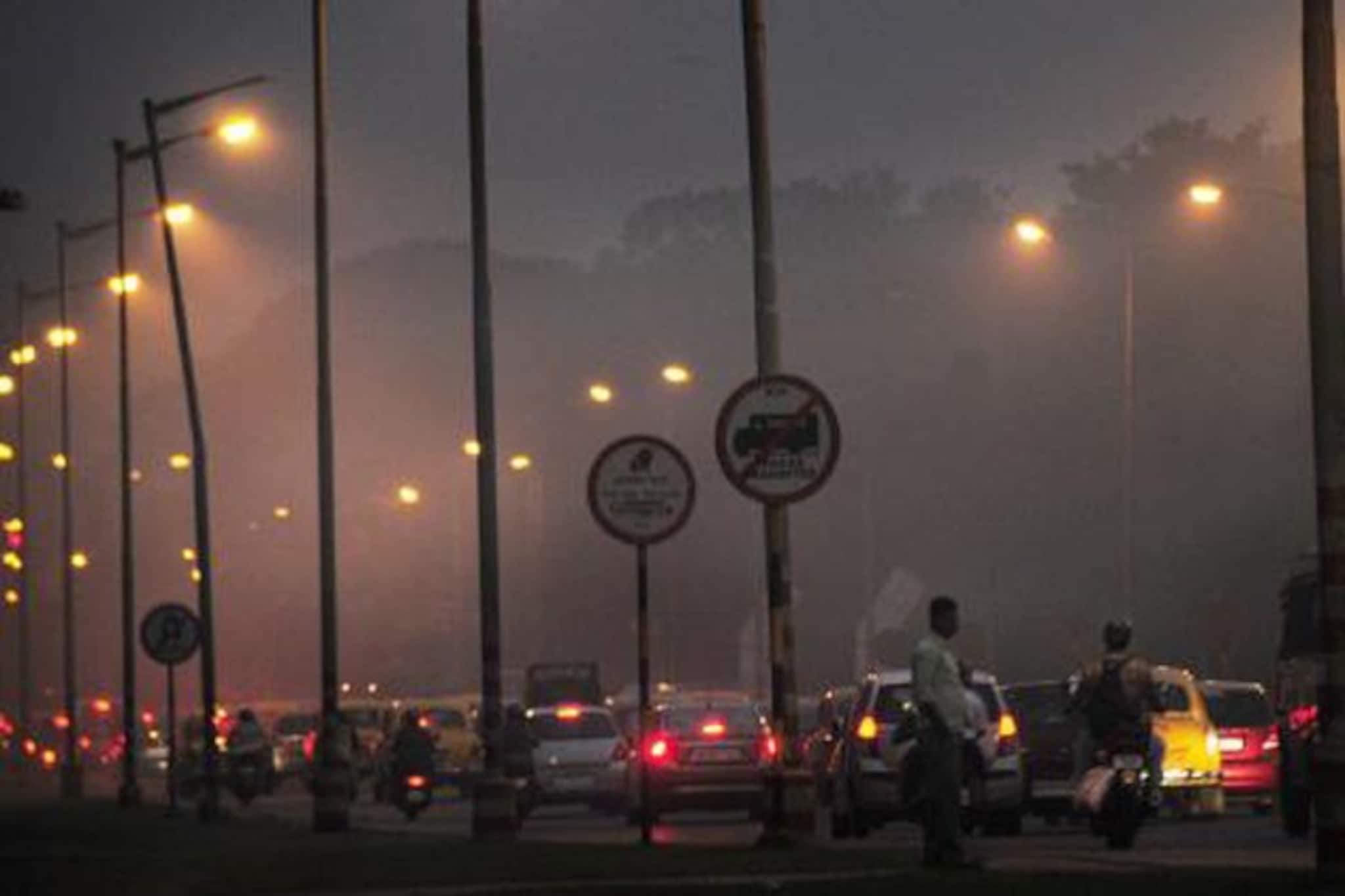 নিম্নচাপের প্রভাবে আটকে শীত, আসতে আরও দু-চার দিন