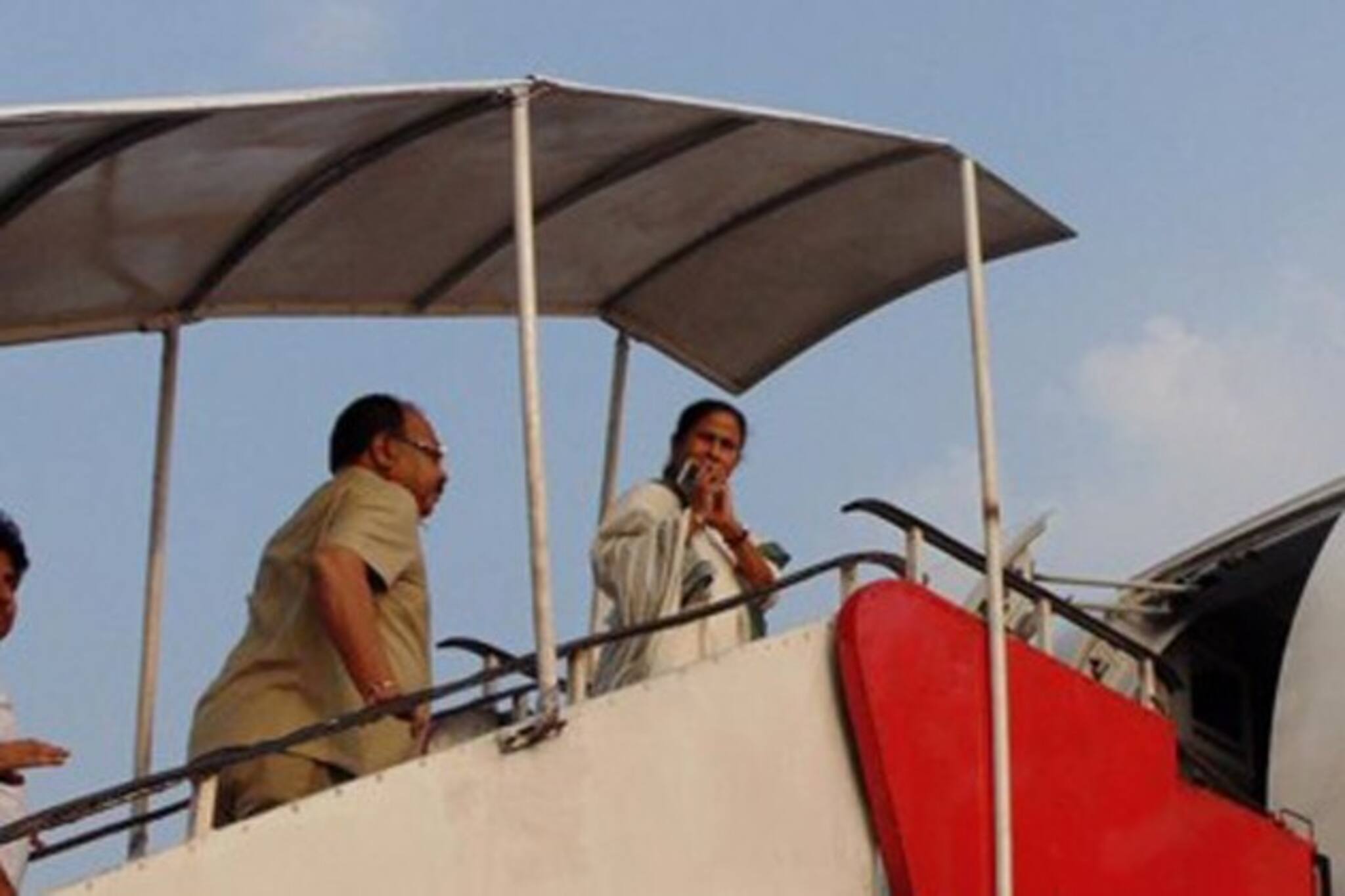 দু’দিনের বাঁকুড়া সফরে মুখ্যমন্ত্রী, ইচ্ছাপূরণের আশায় বুক বাঁধছে মানুষ