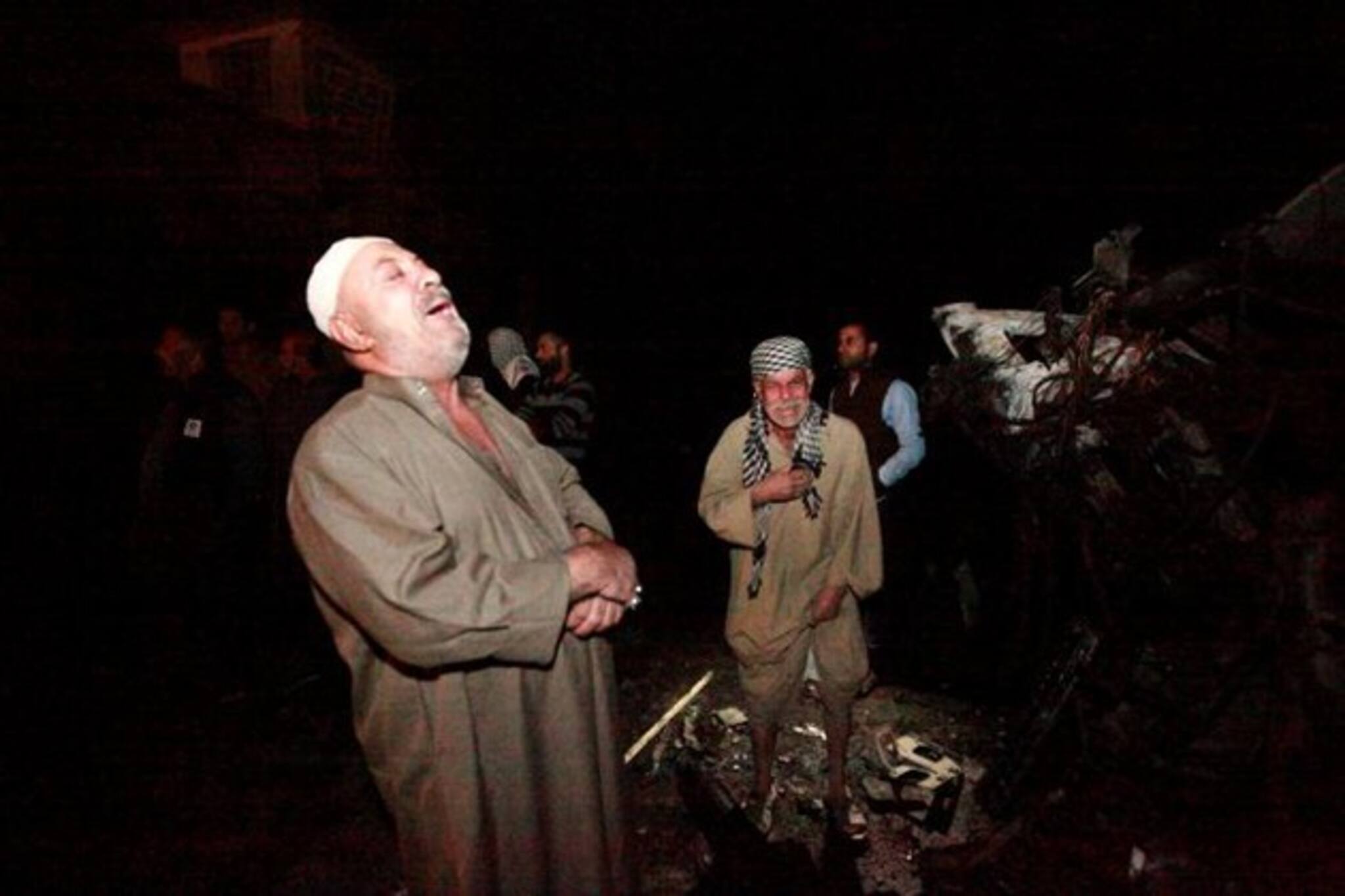 ইরাকে আত্মঘাতী হামলায় মৃত্যু প্রায় ১০০ তীর্থযাত্রীর !