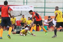 বেটন ফাইনালে মুখোমুখি ভারতীয় হকির দুই প্রজন্ম !