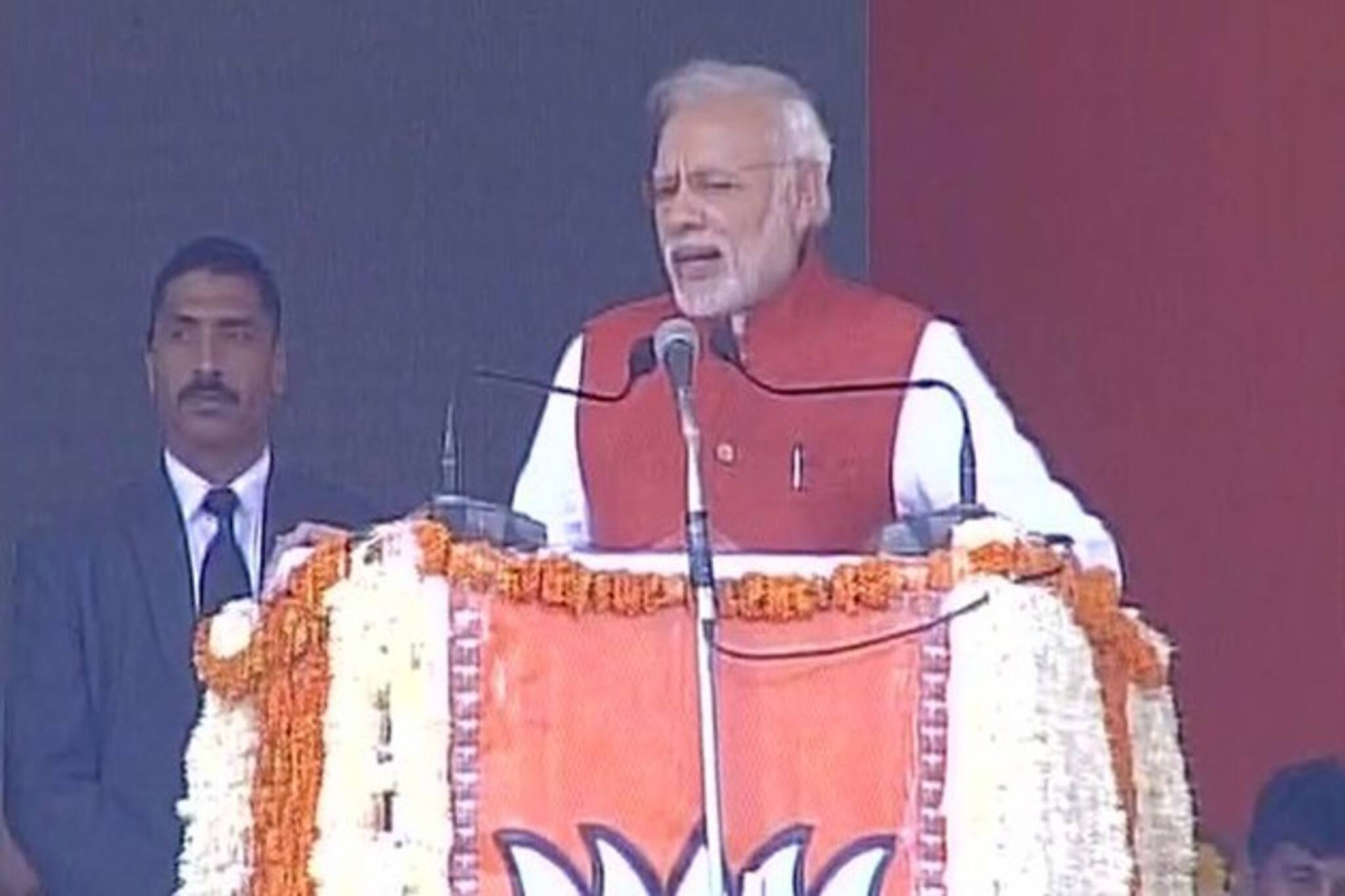 ‘‘ সরকারের লক্ষ্য কালো টাকা বন্ধ করা, বিরোধীদের লক্ষ্য সংসদ বন্ধ করা ’’: মোদি