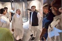যাদবকূলে 'দঙ্গল', অনুগত বিধায়কদের সঙ্গে বৈঠকে অখিলেশ যাদবকূলে 'দঙ্গল', অনুগত বিধায়কদের সঙ্গে বৈঠকে অখিলেশ