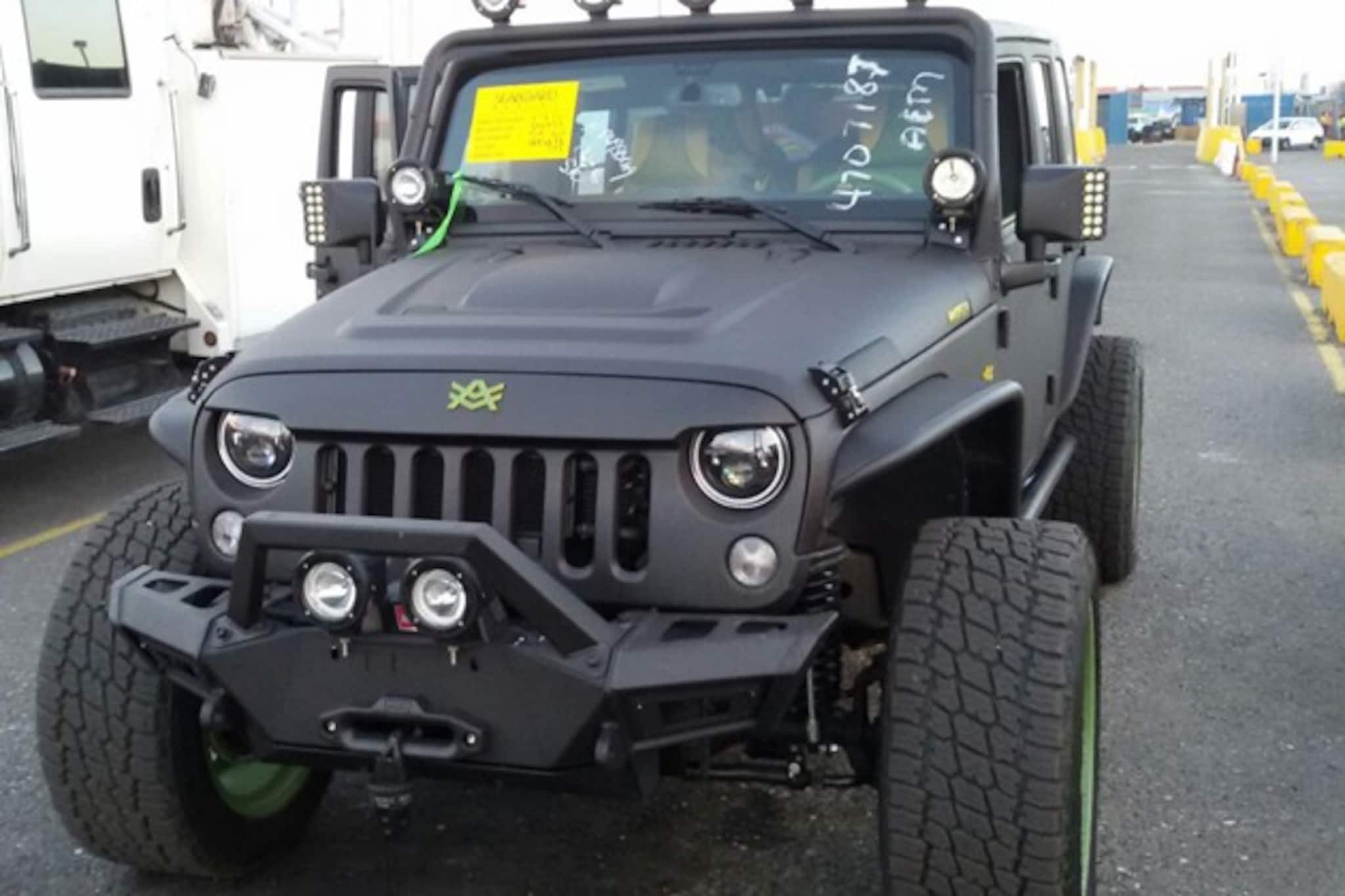 ক্রিসমাসে বোল্টের বাড়িতে এল ৪২ মিলিয়ান ডলারের জিপ !