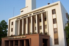 বর্ধিত ফি-র ৭০% কমানোয় অচলাবস্থা কাটল খড়গপুর আইআইটিতে