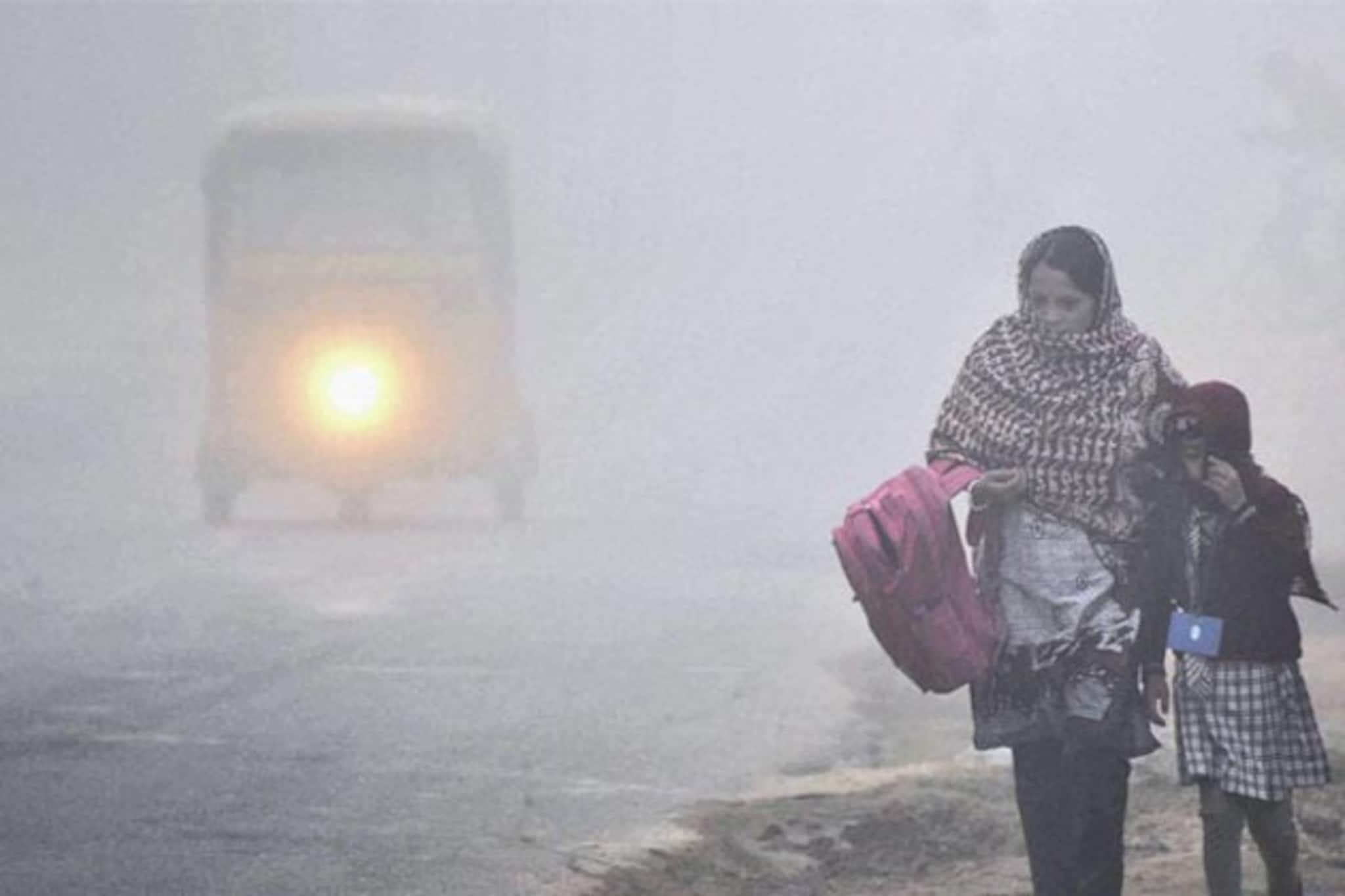 ঘূর্ণিঝড়ের বাধায় শীত এখন বহুদূর