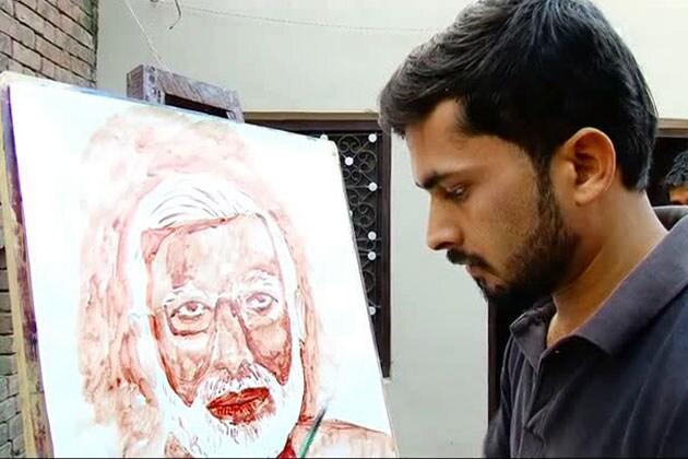 বাগপত এলাকার বড়কা গ্রামের যুবক নীতিন ত্যাগি নিজের রক্ত দিয়ে এঁকে ফেলেছেন মোদির ছবি৷ ইনজেকশন দিয়ে নিজের শরীর থেকে রক্ত বার করে মোদির ছবি এঁকেছেন নীতিন ৷ প্রধানমন্ত্রী হওয়ার পর থেকেই মোদির ফ্যান নীতিন ৷ মোদির প্রত্যেকটি সিদ্ধান্তের জন্য নীতিন একেবারে মোদির মন্ত্রমুগ্ধ হয়ে গিয়েছেন নীতিন ৷ বাগপত এলাকার বড়কা গ্রামের যুবক নীতিন ত্যাগি নিজের রক্ত দিয়ে এঁকে ফেলেছেন মোদির ছবি৷ ইনজেকশন দিয়ে নিজের শরীর থেকে রক্ত বার করে মোদির ছবি এঁকেছেন নীতিন ৷ প্রধানমন্ত্রী হওয়ার পর থেকেই মোদির ফ্যান নীতিন ৷ মোদির প্রত্যেকটি সিদ্ধান্তের জন্য নীতিন একেবারে মোদির মন্ত্রমুগ্ধ হয়ে গিয়েছেন নীতিন ৷