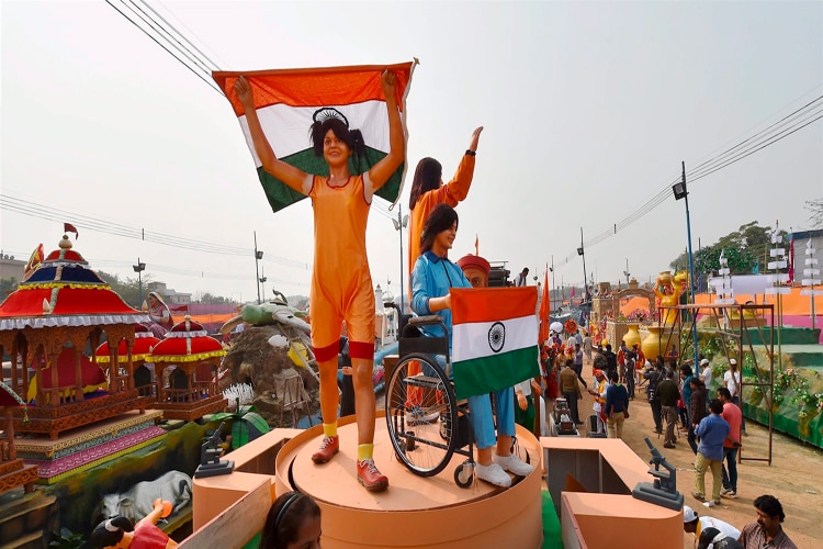 ট্যাবলোর মাধ্যমে তুলে ধরা হবে সরকারের বিভিন্ন মন্ত্রকের কাজ ৷ যেমন, আবাস যোজনা, সুক্ষ, লঘু এবং মধ্যম উদ্যোগ মন্ত্রালয়ের প্রকল্প, কৌশল বিকাশ মন্ত্রালয়, আবগারী বোর্ড ৷ Picture Courtesy PTI ট্যাবলোর মাধ্যমে তুলে ধরা হবে সরকারের বিভিন্ন মন্ত্রকের কাজ ৷ যেমন, আবাস যোজনা, সুক্ষ, লঘু এবং মধ্যম উদ্যোগ মন্ত্রালয়ের প্রকল্প, কৌশল বিকাশ মন্ত্রালয়, আবগারী বোর্ড ৷ Picture Courtesy PTI