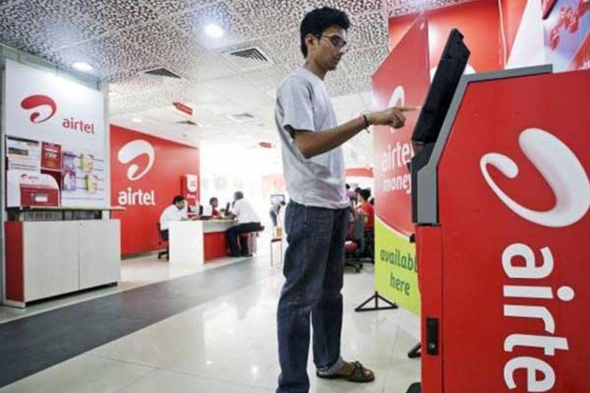 গ্রাহকসংখ্যা বাড়ছে প্রতিদিন, বিমা-মিউচুয়াল ফান্ডও এবার বিক্রির পরিকল্পনা এয়ারটেল পেমেন্টস ব্যাঙ্কের