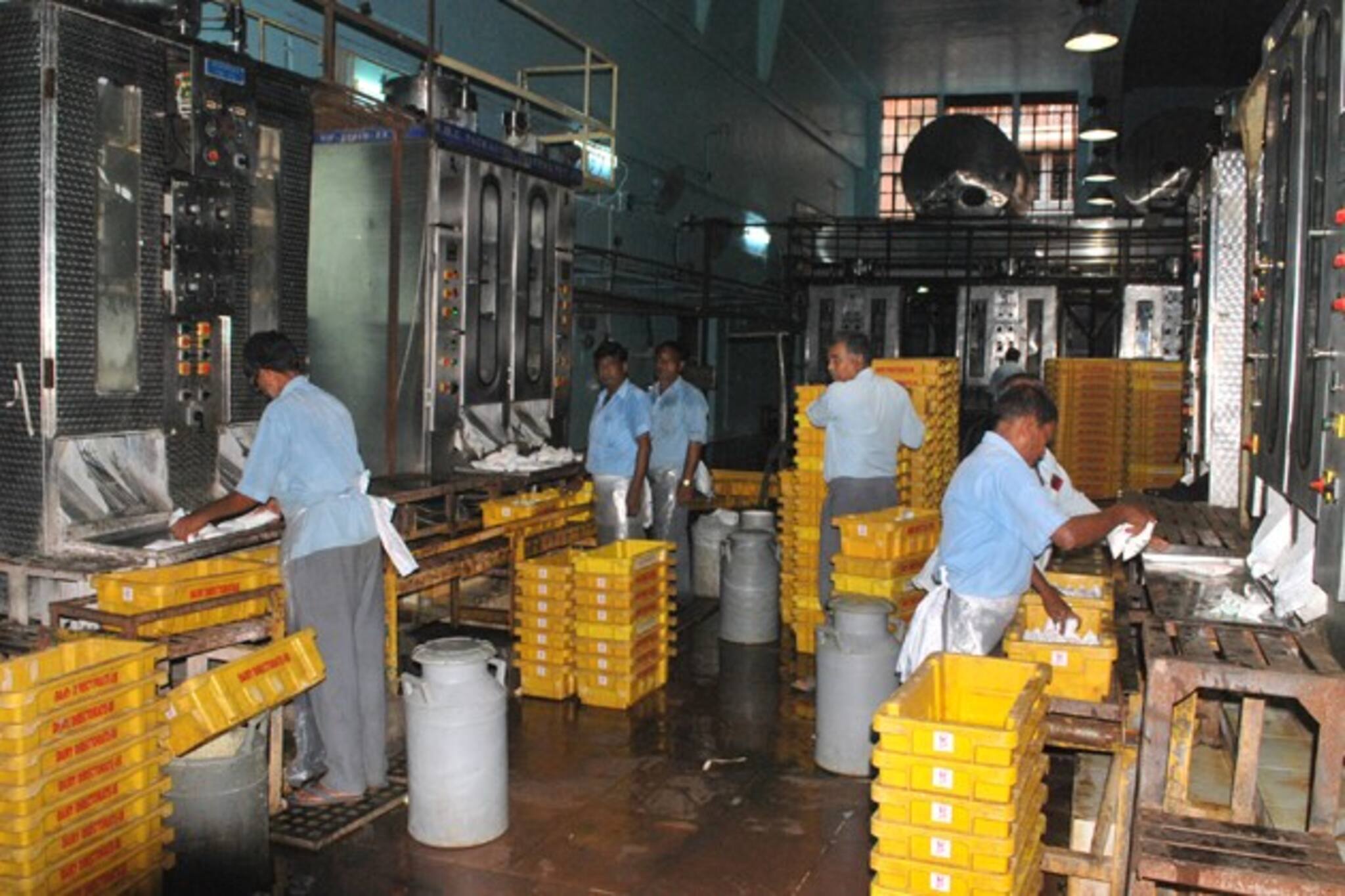 ‘দুর্গাপুর স্টেট ডেয়ারির ’ পুনরুজ্জীবনের কাজ সরেজমিনে দেখলেন মন্ত্রী স্বপন দেবনাথ