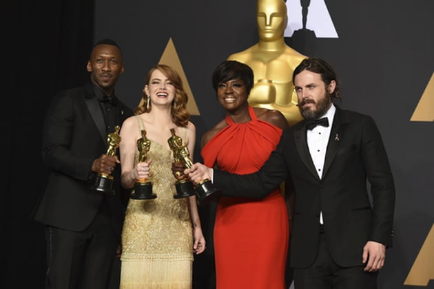 Mahershala Ali, winner of the award for best actor in a supporting role for Moonlight, from left, Emma Stone, winner of the award for best actress in a leading role for La La Land, Viola Davis, winner of the award for best actress in a supporting role for Fences, and Casey Affleck, winner of the award for best actor in a leading role for Manchester by the Sea, pose in the press room at the Oscars. Photo-AP Mahershala Ali, winner of the award for best actor in a supporting role for Moonlight, from left, Emma Stone, winner of the award for best actress in a leading role for La La Land, Viola Davis, winner of the award for best actress in a supporting role for Fences, and Casey Affleck, winner of the award for best actor in a leading role for Manchester by the Sea, pose in the press room at the Oscars. Photo-AP