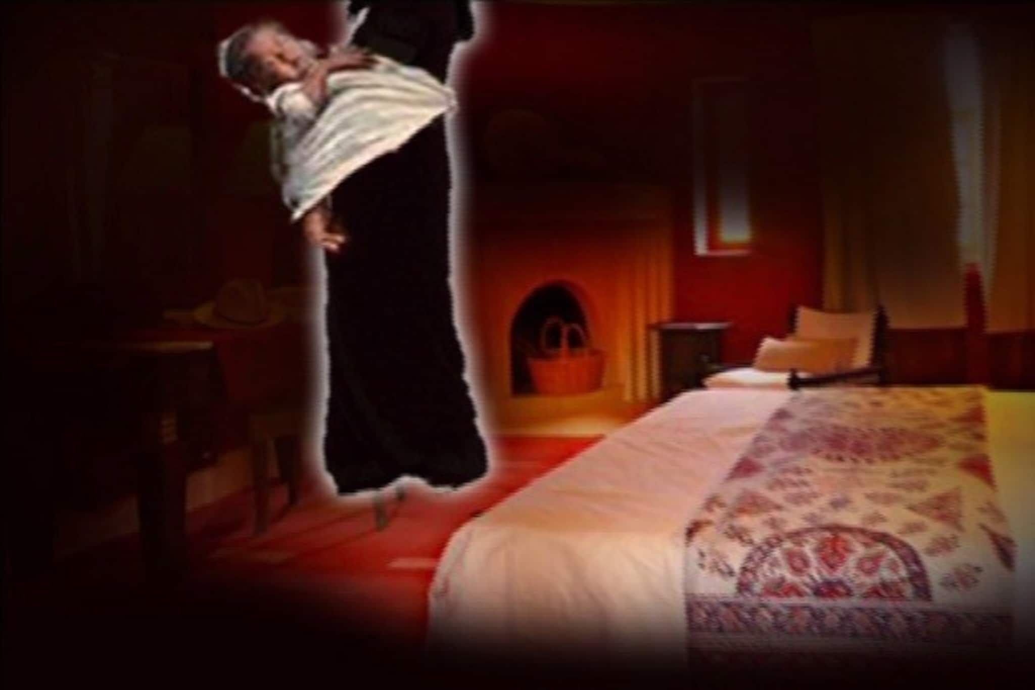 ৯ মাসের শিশুর দেহ কোমরে বেঁধে আত্মঘাতী মহিলা